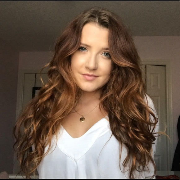 Meet your Posher, Elora - Picture 1 of 1